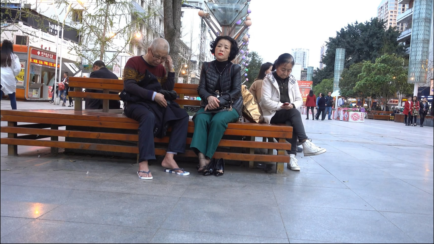 streetsnapdangl[00 04 22][20181130 000456 1]